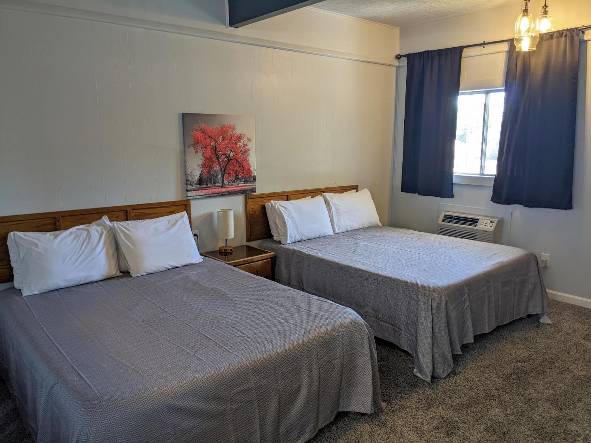 The Oakwood Inn Стерлинг Экстерьер фото